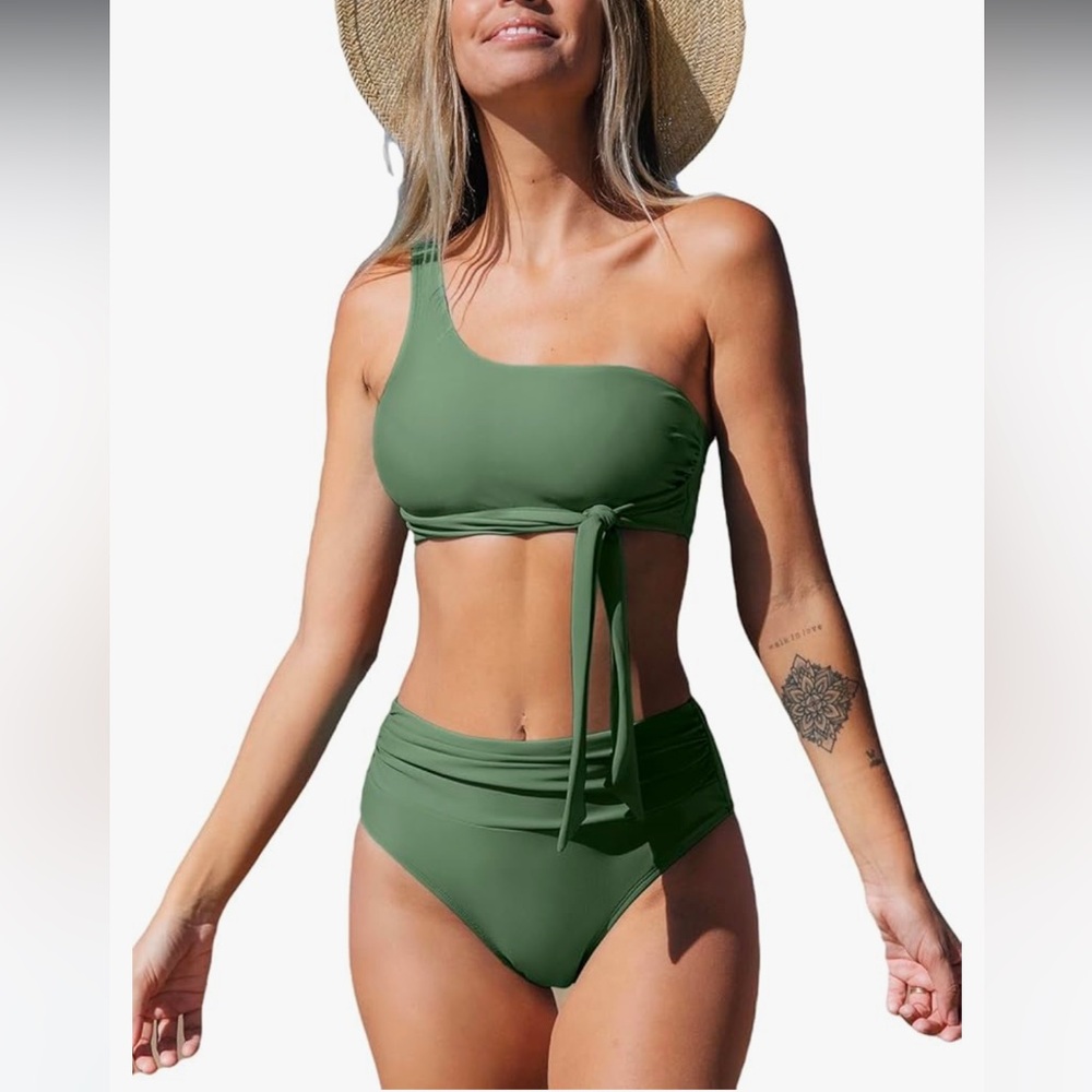 NWT Woman’s Two Piece One Shoulder High Waisted Bikini Set🌴